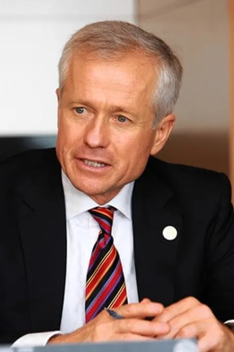AM AV MIAEGG DV