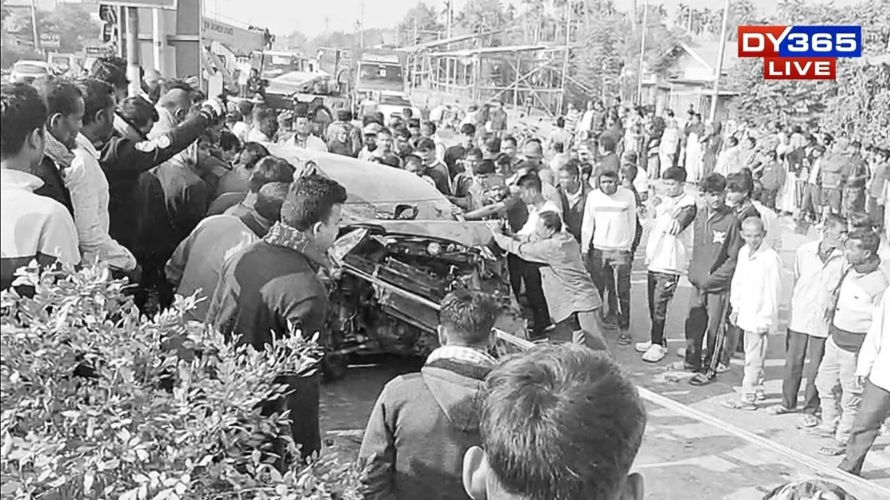  Assam: Two severely injured as truck rams into car in Nagaon's Puranigudam
