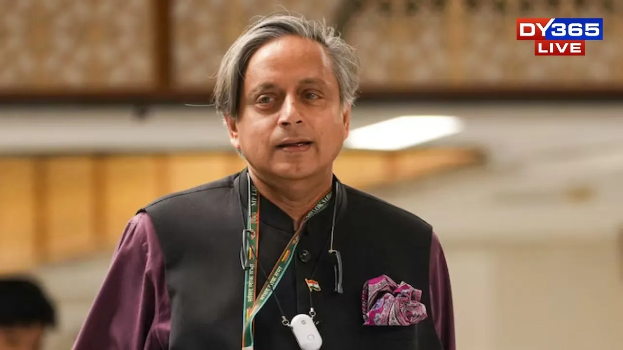  Shashi Tharoor 