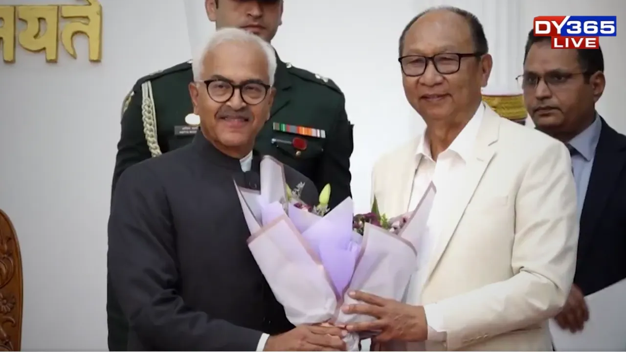  Yumnam Khemchand Singh Takes Oath as Manipur Chief Minister Photograph: (PTI) 