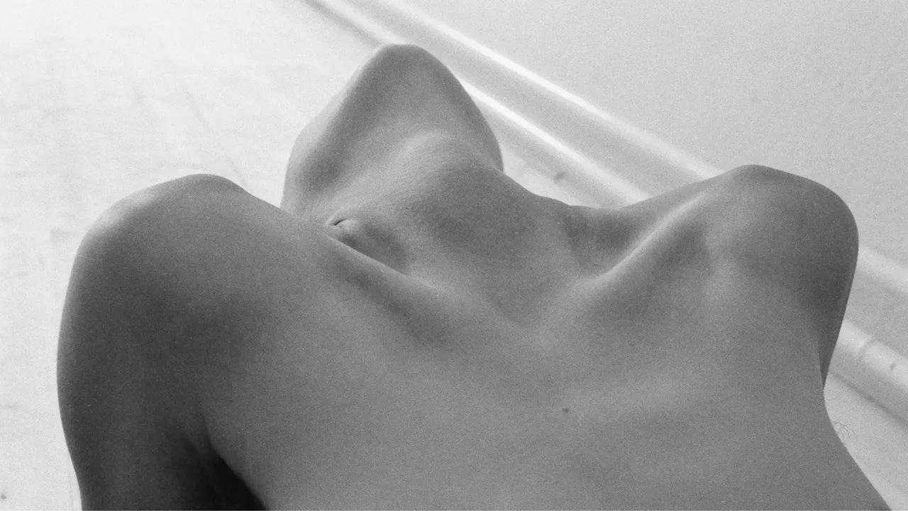 naked