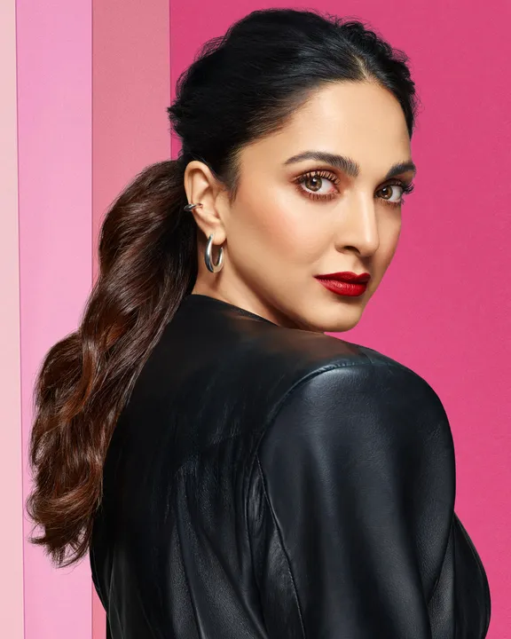 Kiara-bg---4x5---1080x1350---2