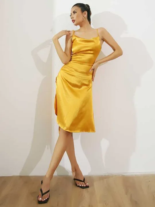 Looking for a brand selling trendy pieces online? This European brand has got your back!