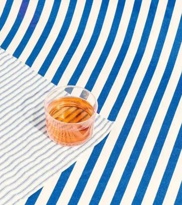 A picture of one of the non alcoholic drinks India which looks and smells like it has alcohol but is one of the Non alcoholic spirits in India that are meant for sober curious India