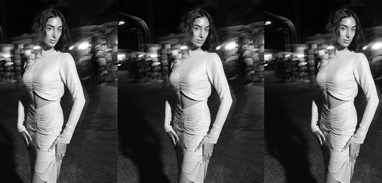 Is the bare midriff the new cleavage?
