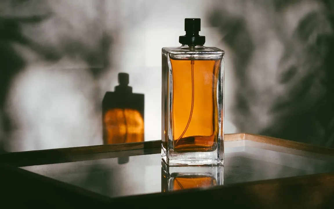 How your favourite perfume brands use storytelling to sell scents online 