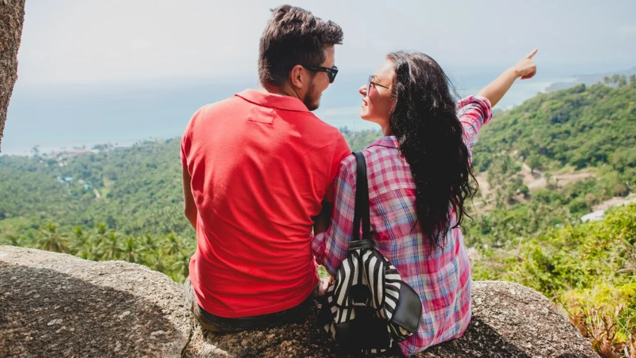 Traveling Together(Freepik)