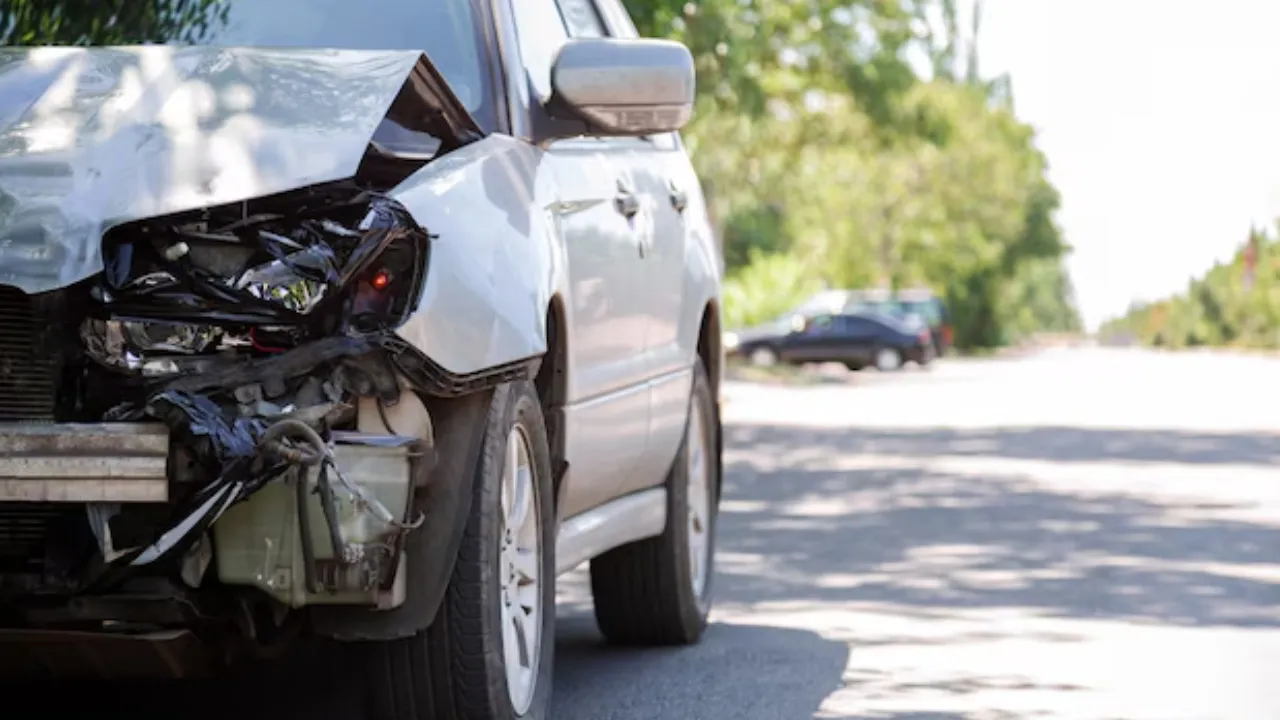 Speeding Car Kills Woman Injures Multiple in Vadodara