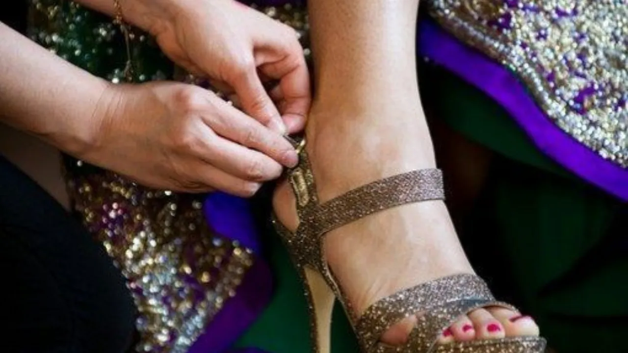 HEELS