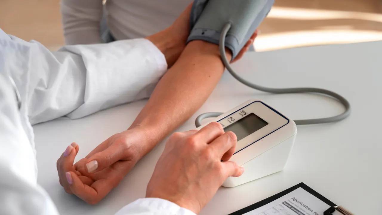 People With High Blood Pressure Should Never Eat These Things