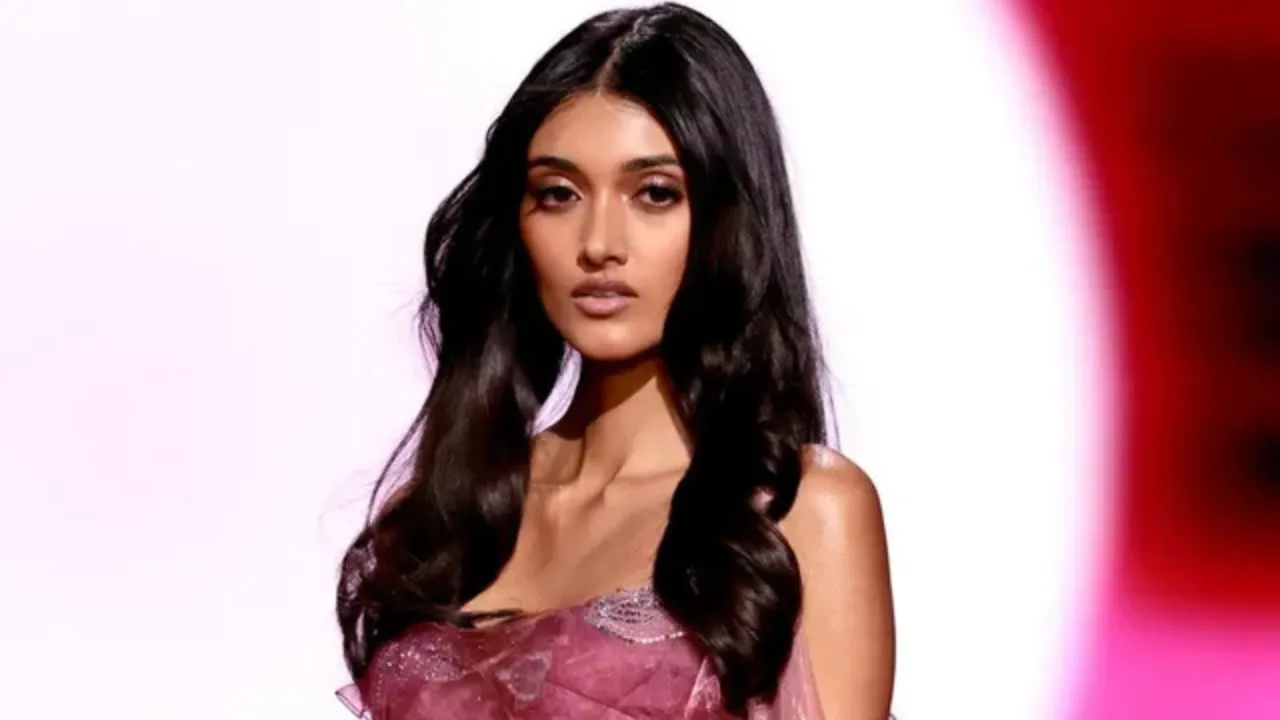 Neelam Gill Shines at Victorias Secret 2025/124624930.cms