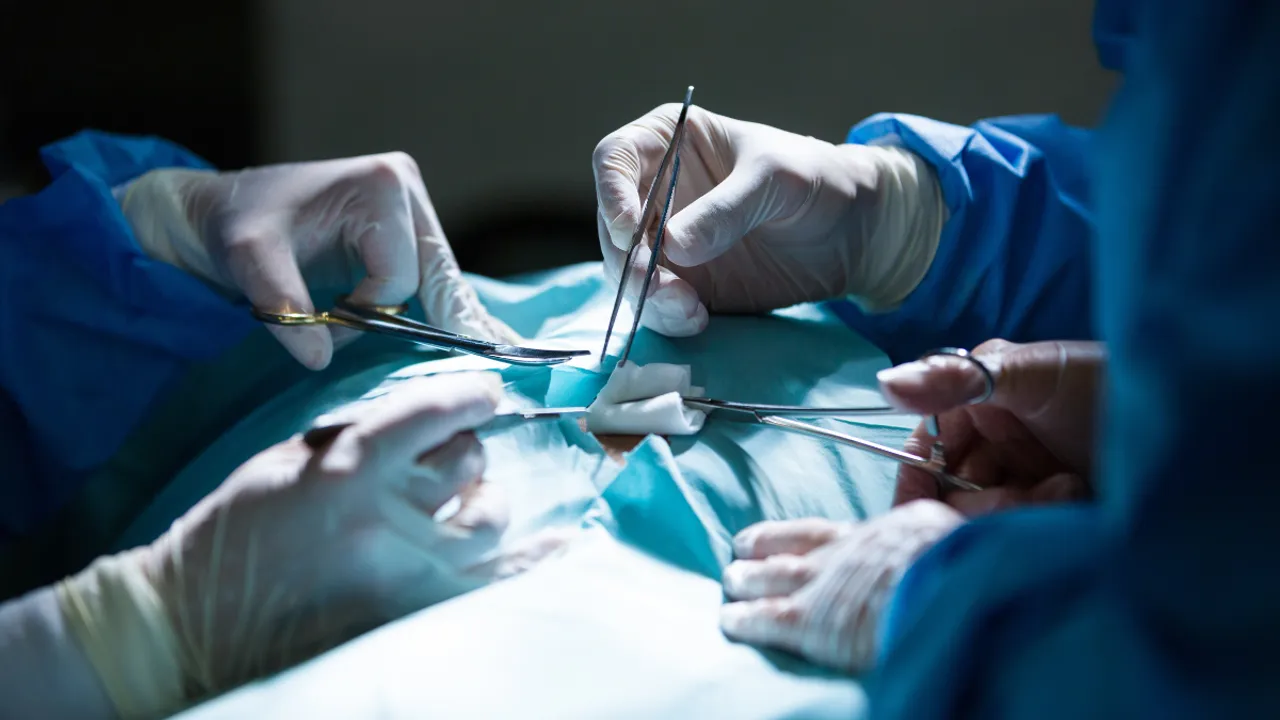 OPERATION(Freepik)