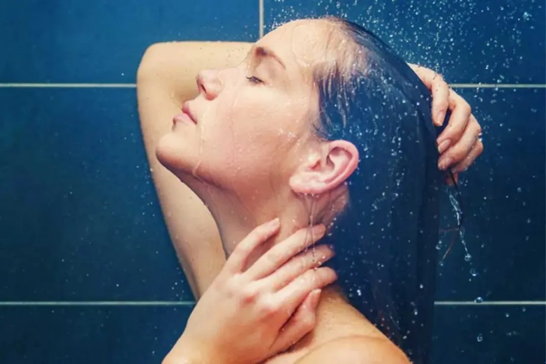 Hot water bath