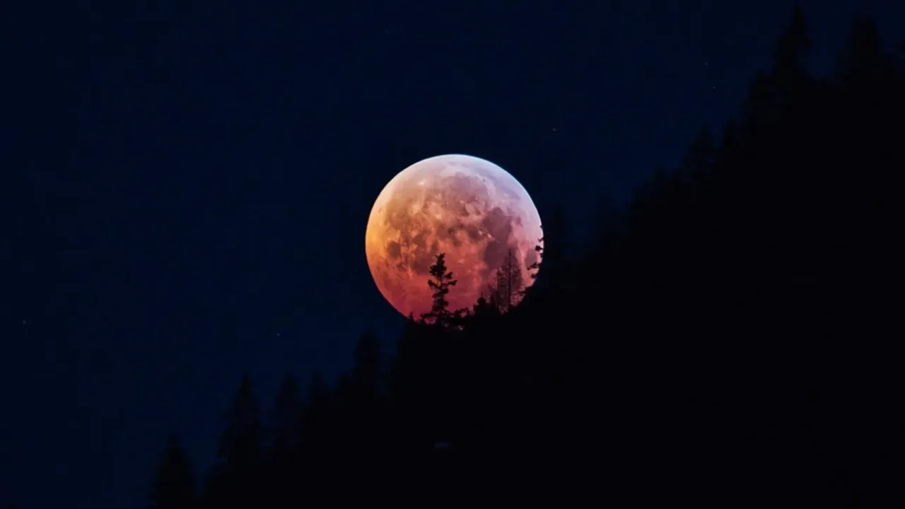 lunar eclipse