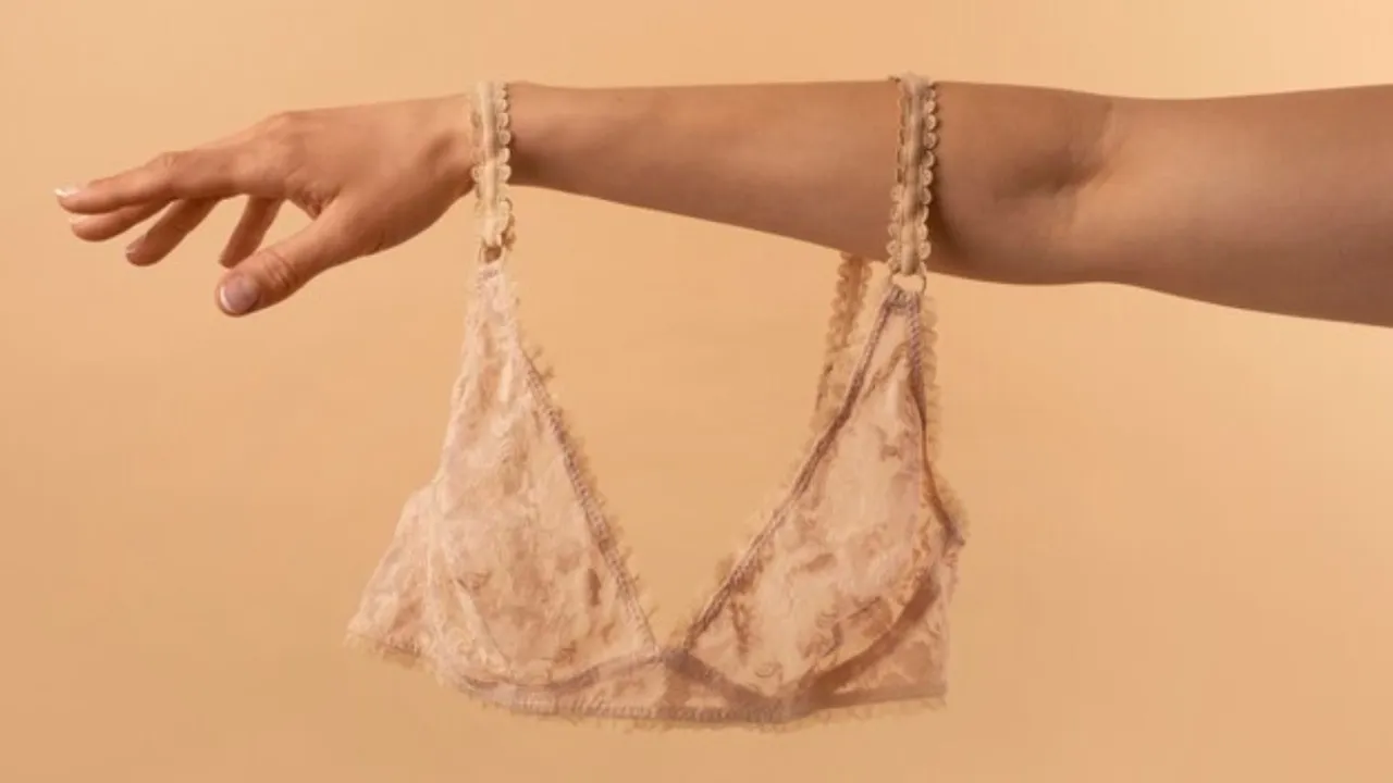 Correct bra size for women 