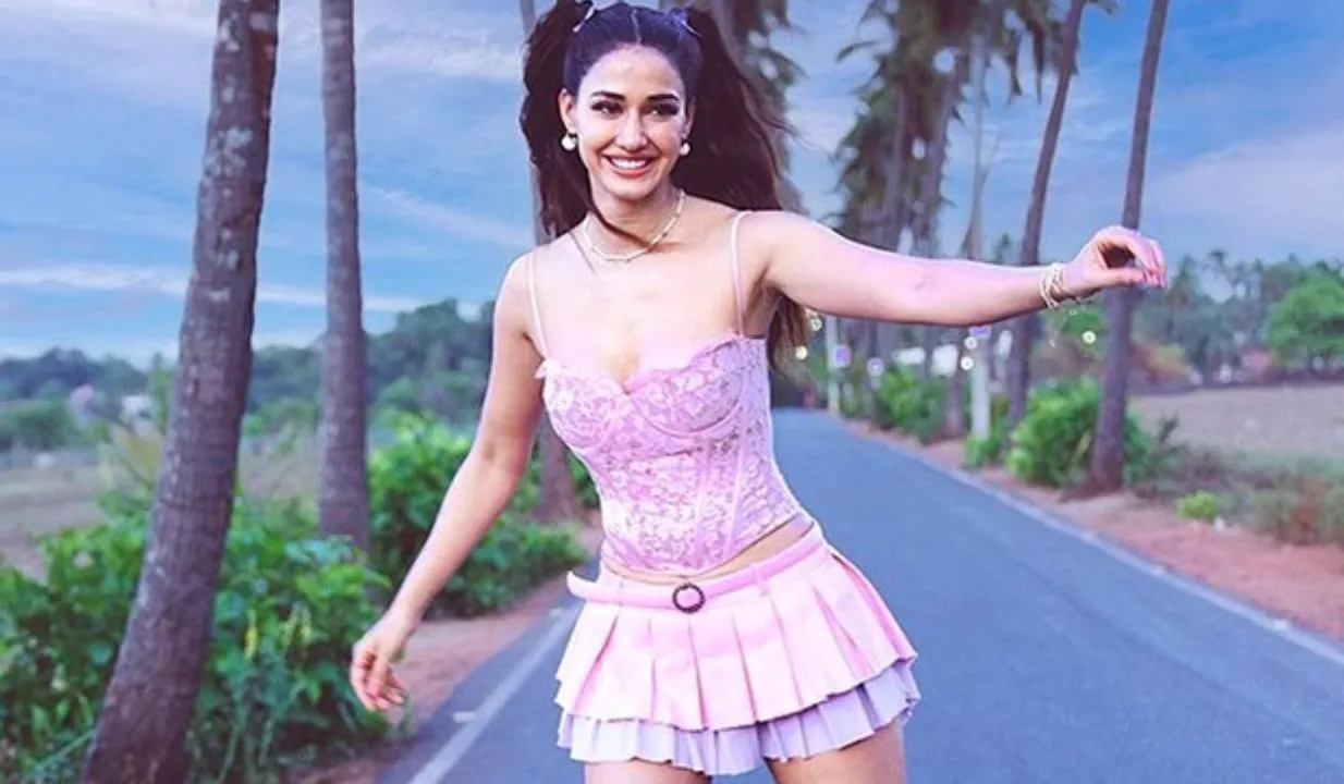 dp(Bollywood Hungama).png 
