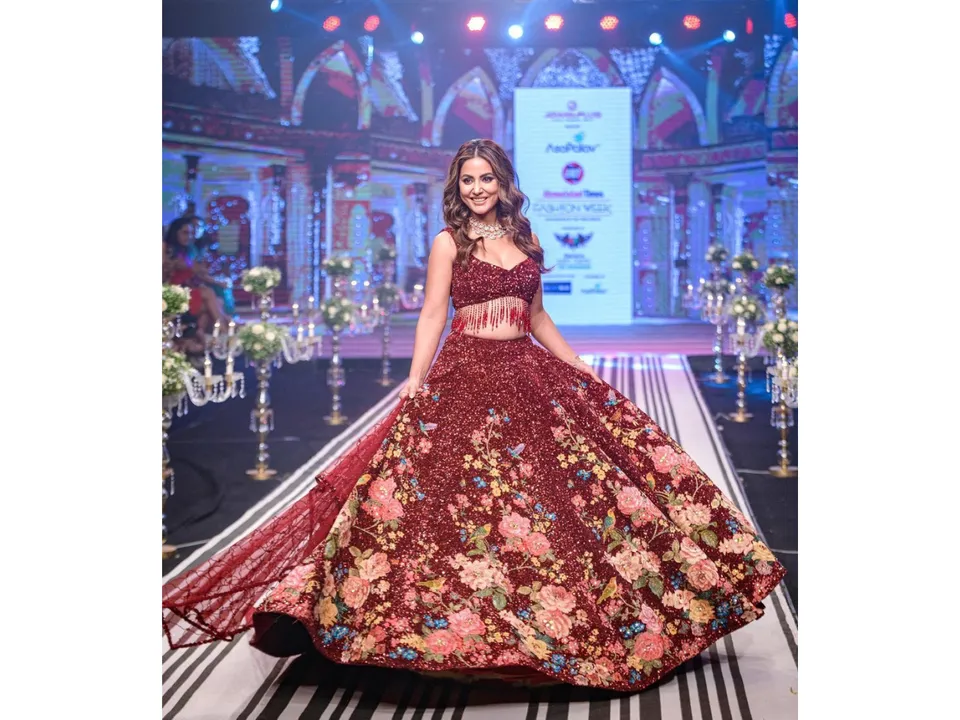 Hina Khan(Instagram)