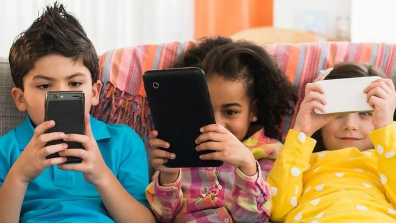 Why You Shouldn't Let Young Children Get Addicted to Mobile Phones