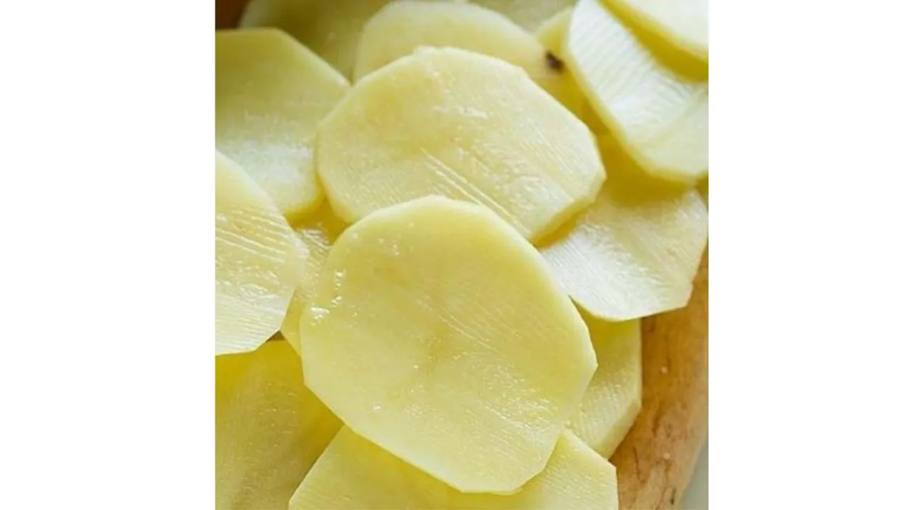 Potato slice (Times Now Navbharat).png