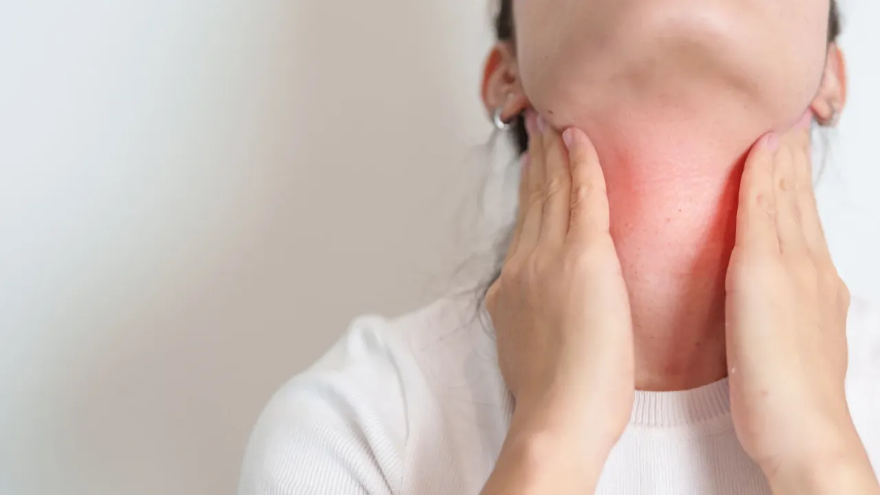 If You Want To Control Thyroid Then Eat These Five Things