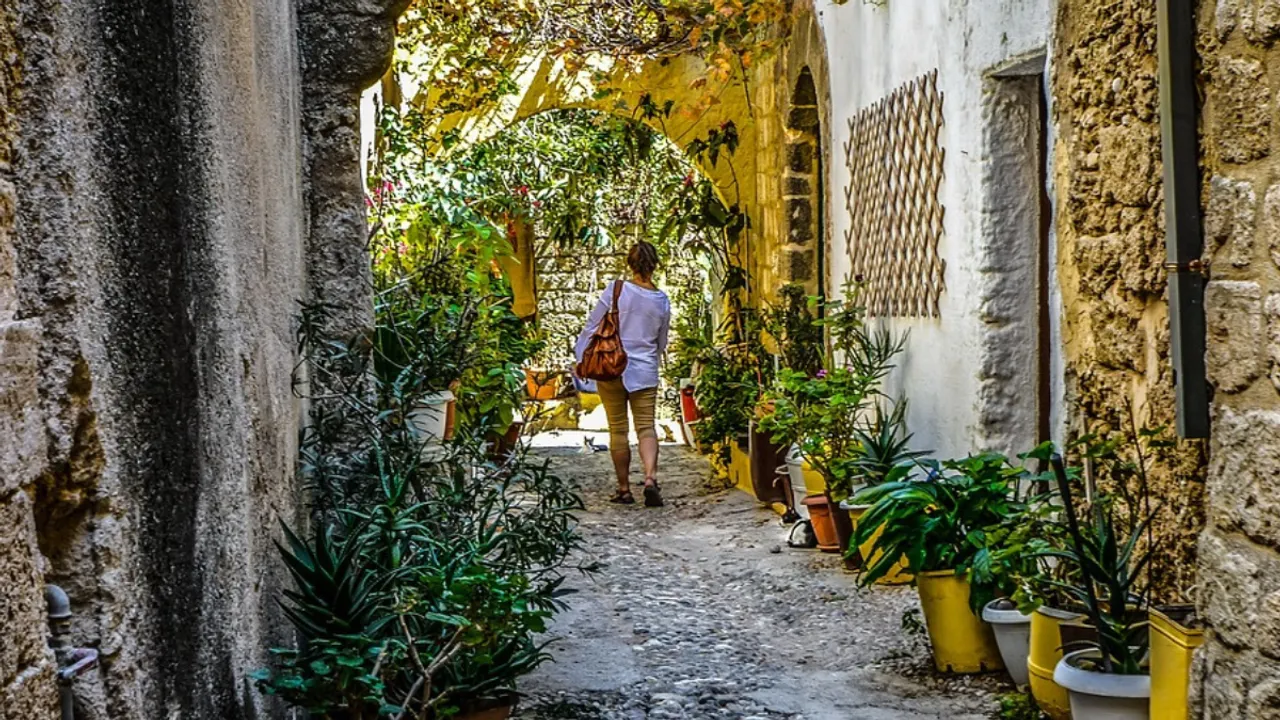 women solo travelling(Pixabay)