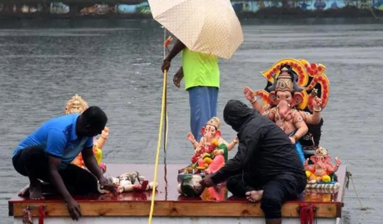  Ganpati Visarjan In Mumbai