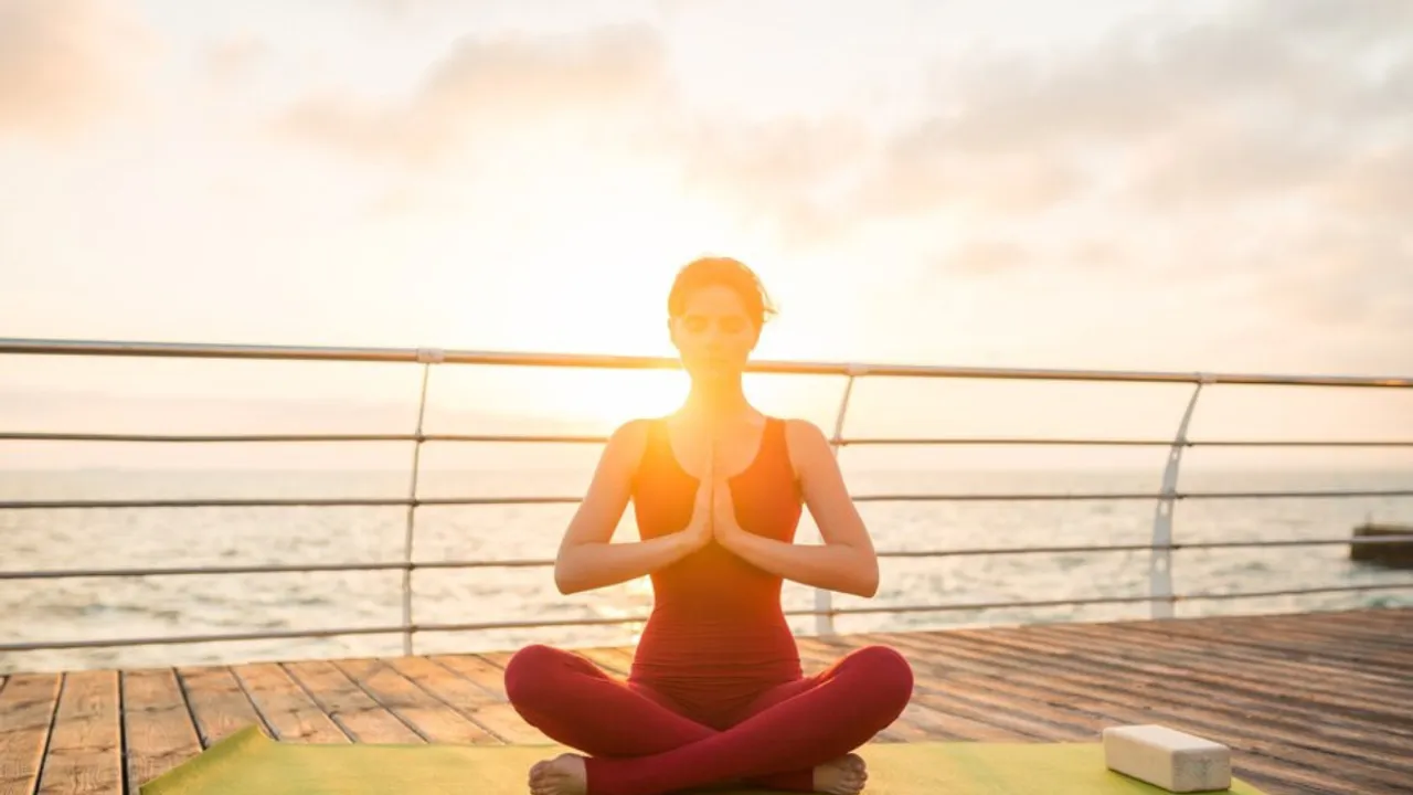 Surya Namaskar(freepik)