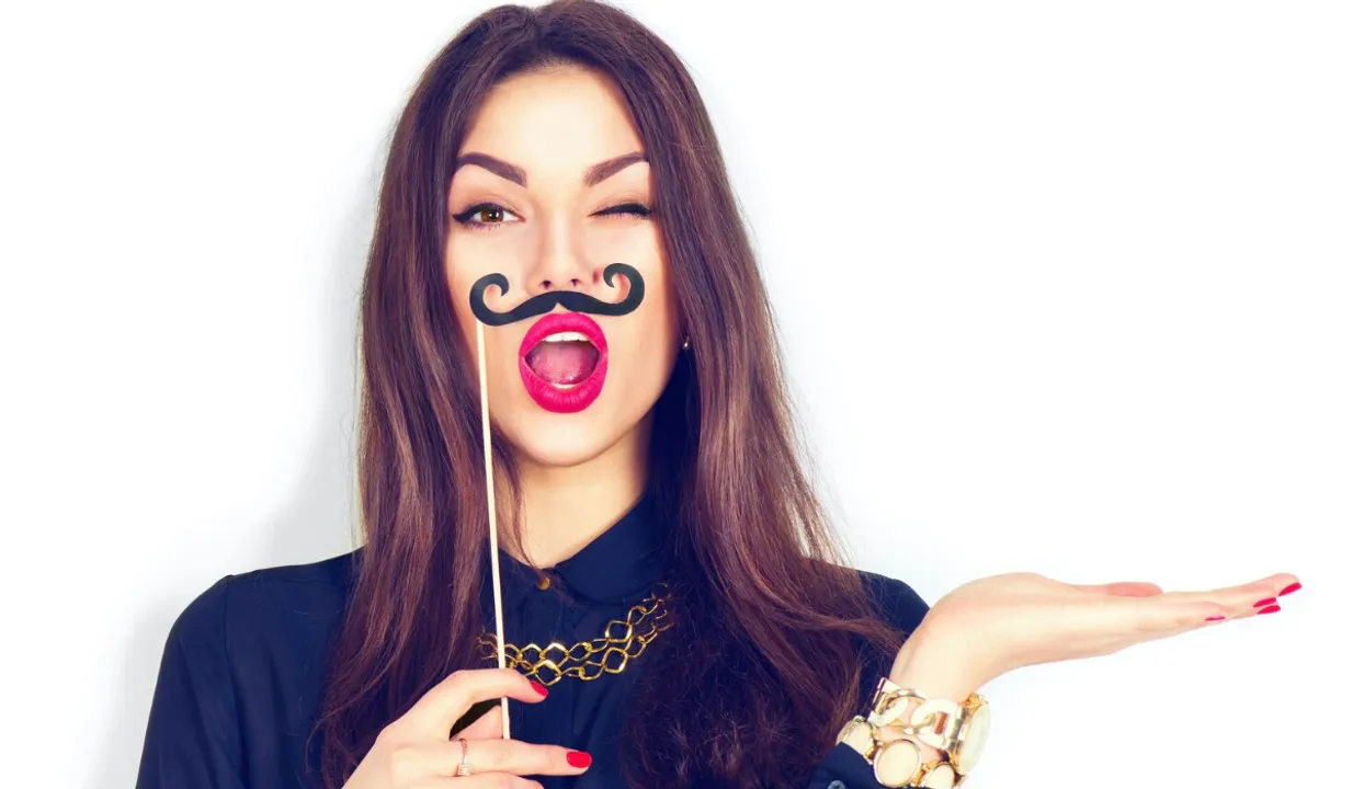 Upper Lip Hair Removal (पर्दाफास)