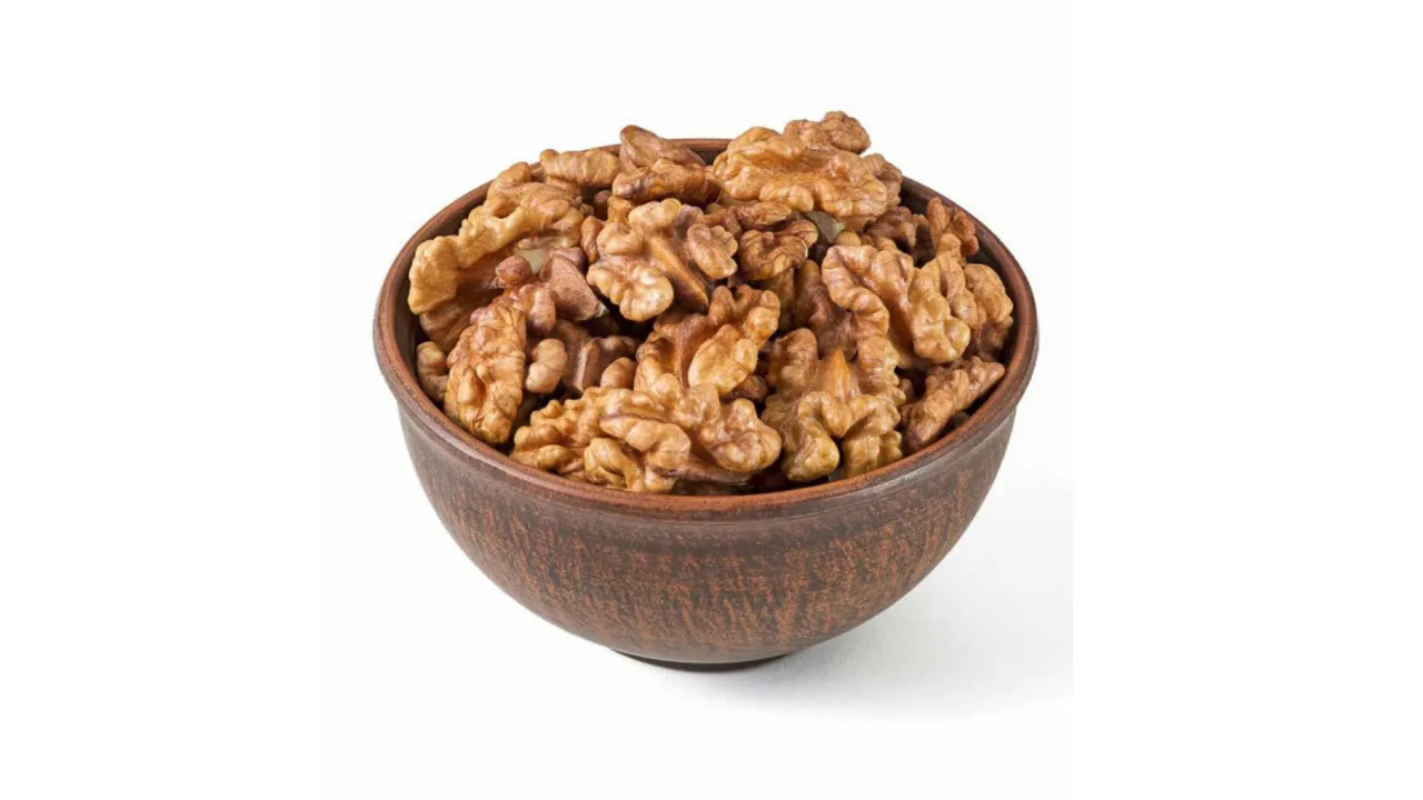 Walnuts (NatureLoC.com).png