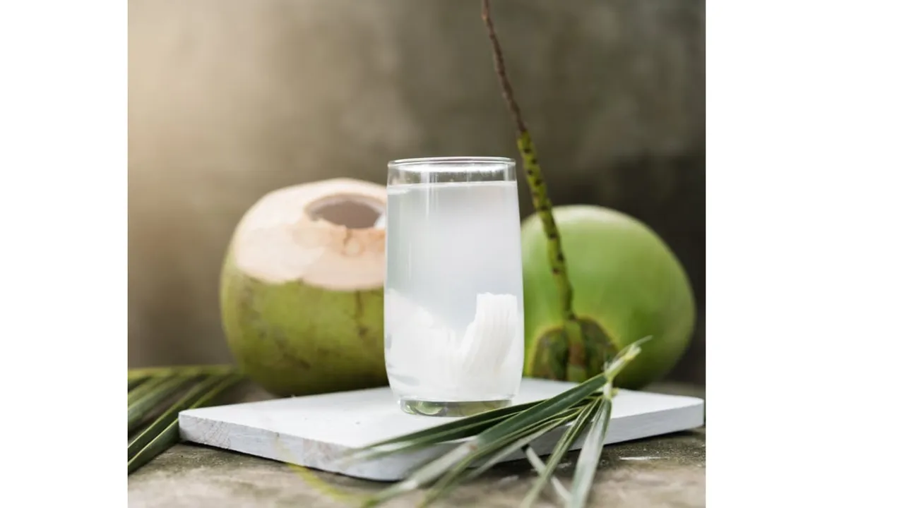 Coconut water (The Coconut Mama)png