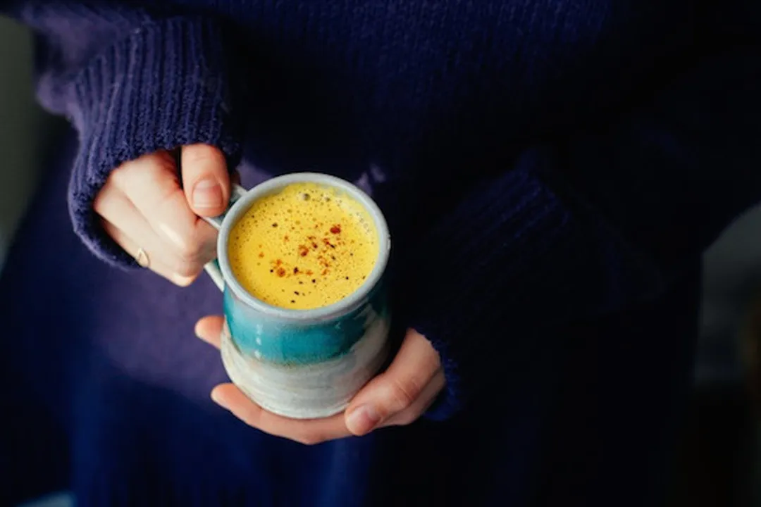 Turmeric Milk Benefits: जानिए हल्दी वाले दूध के 7 फायदे