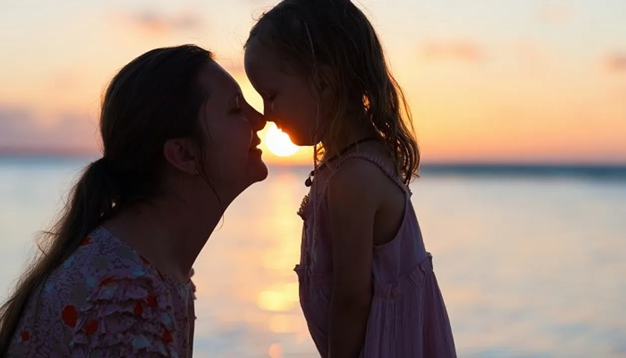 क्या बच्चो को सँभालने की जिम्मेदारी क्या सिर्फ माँ की होती है?