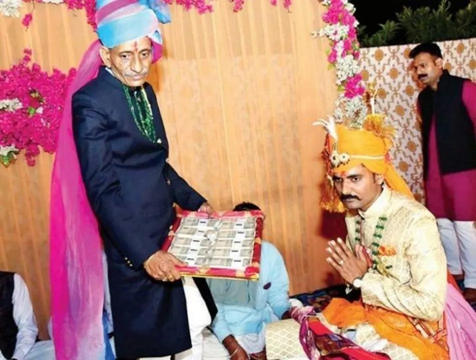 बीएसएफ के एक कांस्टेबल ने शादी में 11 लाख रुपये दहेज में लेने से किया इंकार