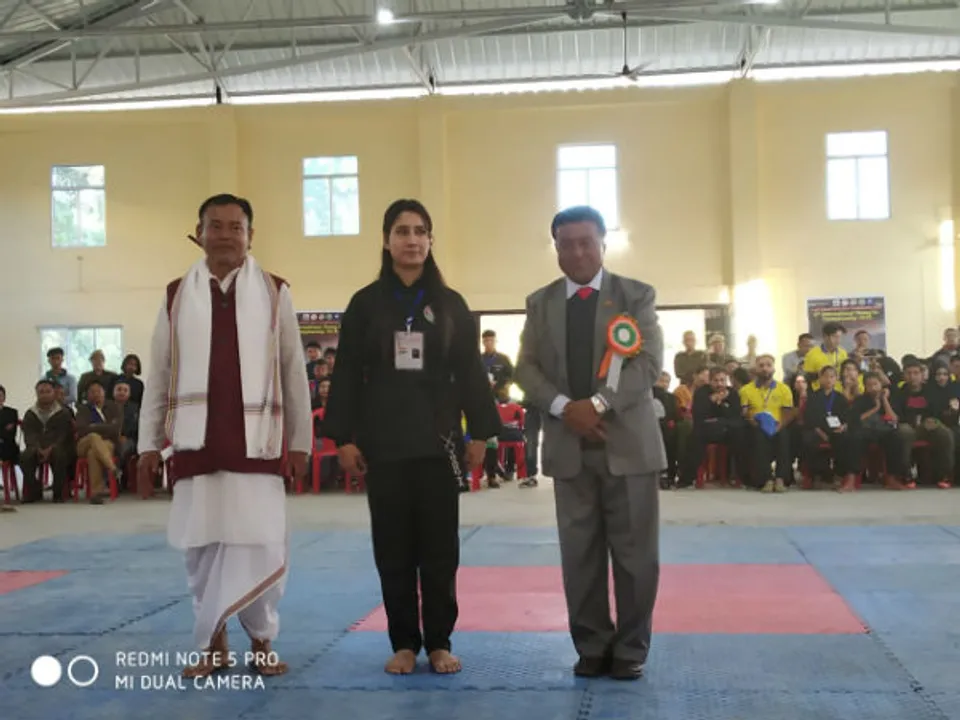 जानिए कैसे अंजुमन फ़ारूक़ थांग-ता मार्शल आर्ट की पहली ब्लैक बेल्ट बनीं