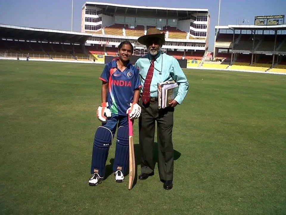 आइये जानते है क्रिकेटर गौहर सुल्ताना को