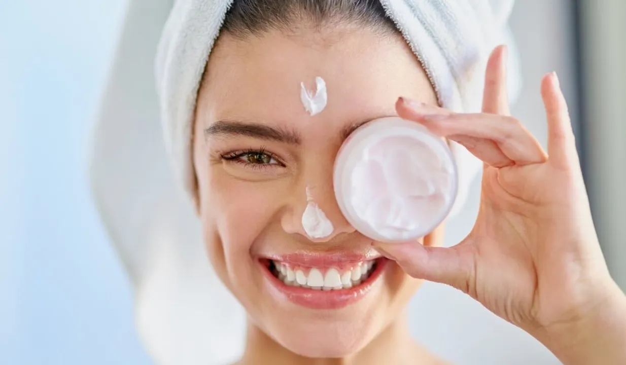 Want Glowing Skin? खाएं ये 20 फूड, त्वचा रहेगी जवान