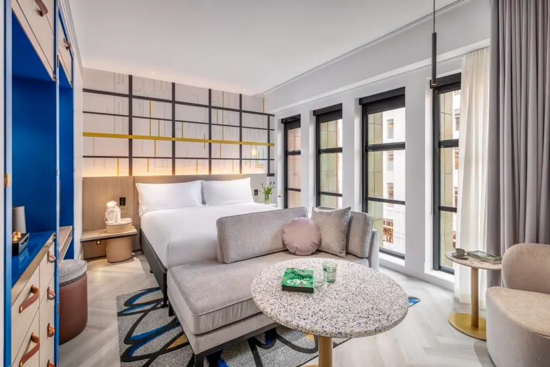 hotel-indigo-melb-littlecollins-king-premium-city-view-rm404-001_KING_PREMIUM_CITYVIEW