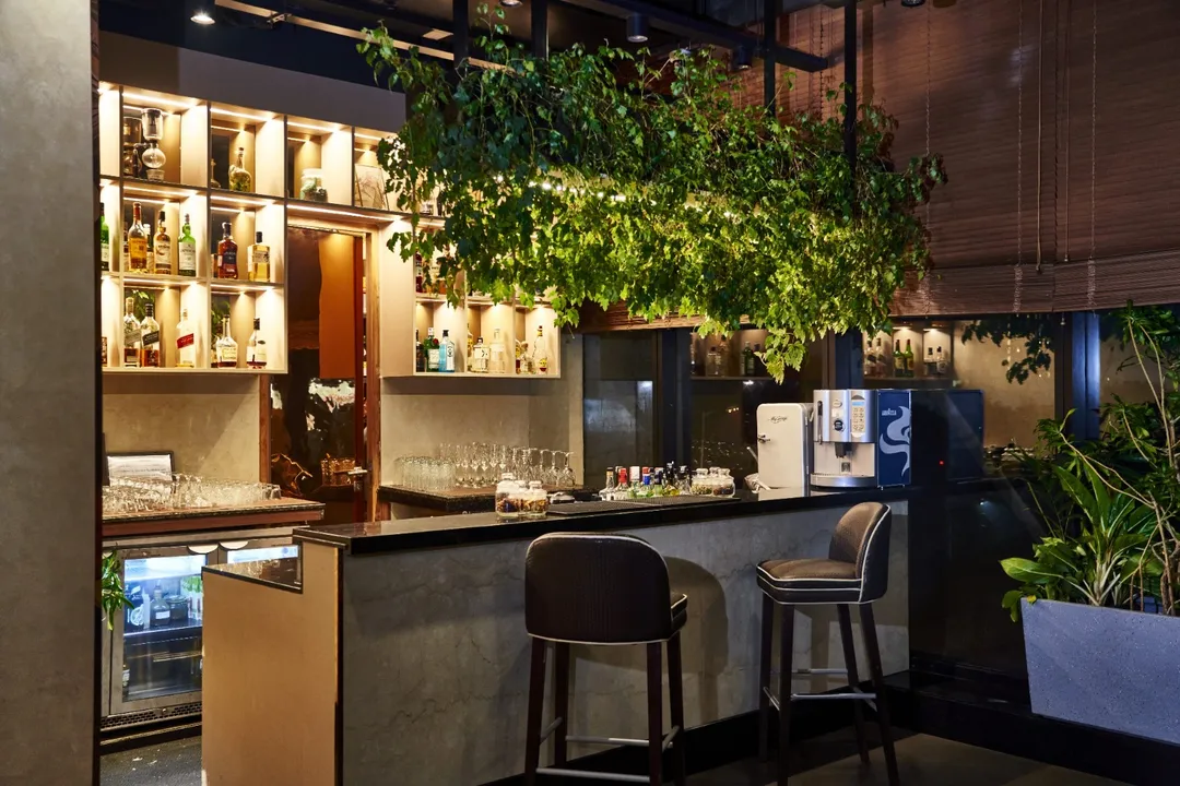 Holiday Inn Bengaluru Racecourse Relaunches Glass Bar & Kitchen (5)