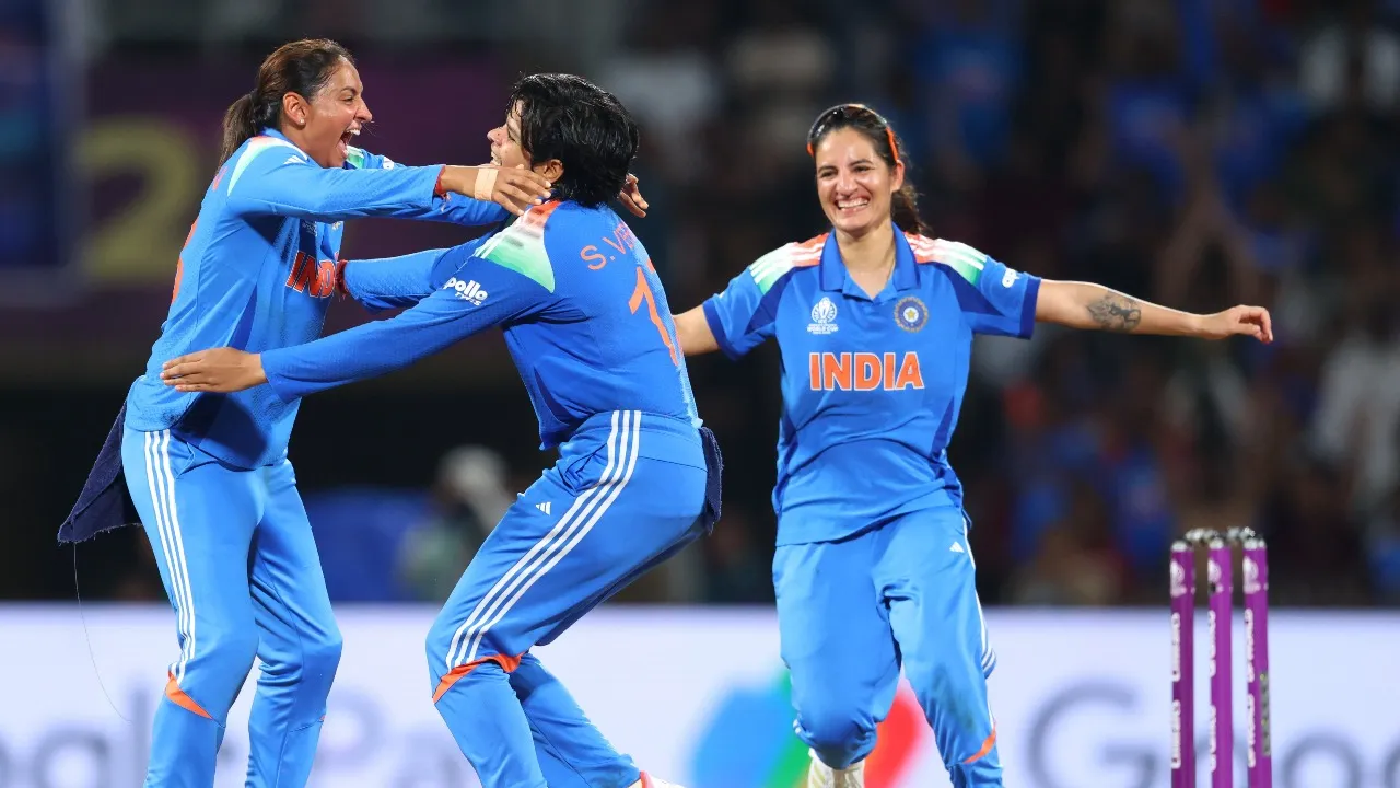 Indian Women Cricket Team (12)