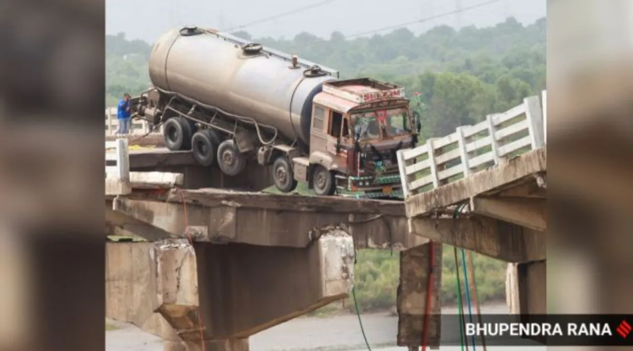 Gujarat Vadodara Gambhira bridge collapse preliminary report