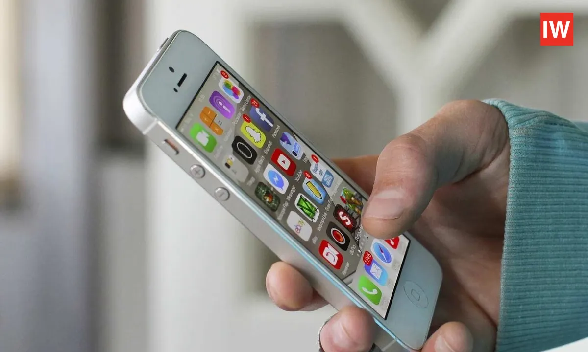  No More Chats for KitKat and iPhone 6 Users! WhatsApp Pulls the Plug
