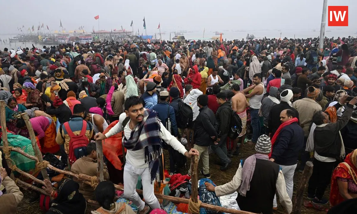 Chaos at Maha Kumbh Mela: Stampede on Mauni Amavasya Leaves 15 Dead, Many Hurt