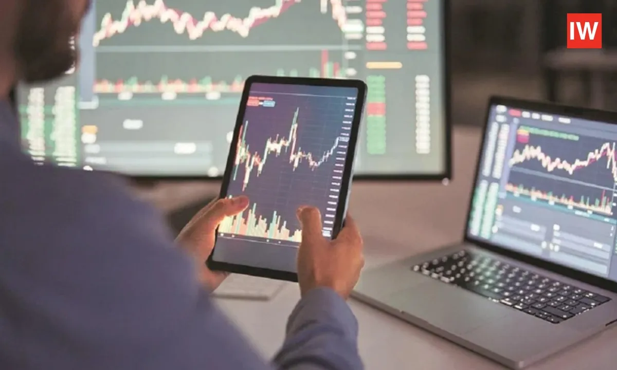  Stock Market Today: Sensex Slips 90 Points to 82,544; Ixigo Surges 11%