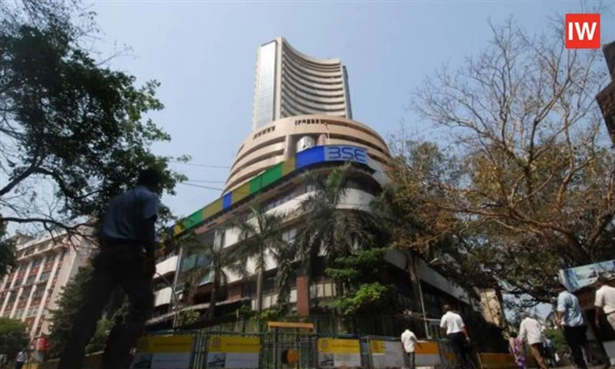  Stock Market Today: Nifty Holds 24,551, Sensex at 80,211