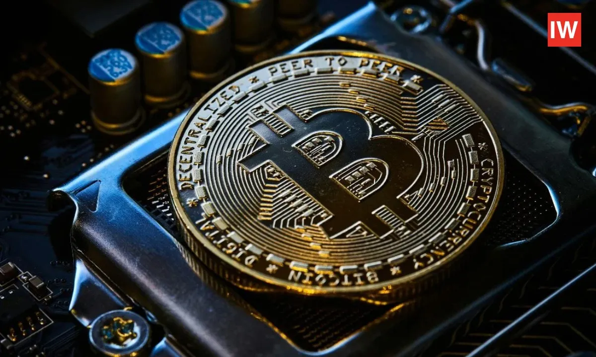  Crypto Price Today: Bitcoin Holds Near $117K, Ethereum Above $4.5K