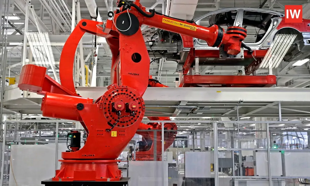  Elon Musk’s Tesla Sued Over Factory Robot Injury in $51 Million Claim