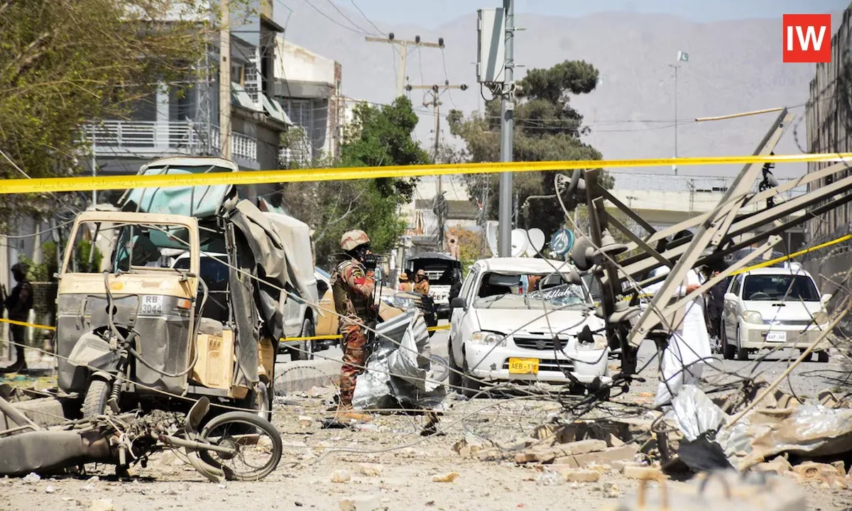 A Bomb Blast in Quetta, Pakistan, Killed 10 People and Left 30 Injured