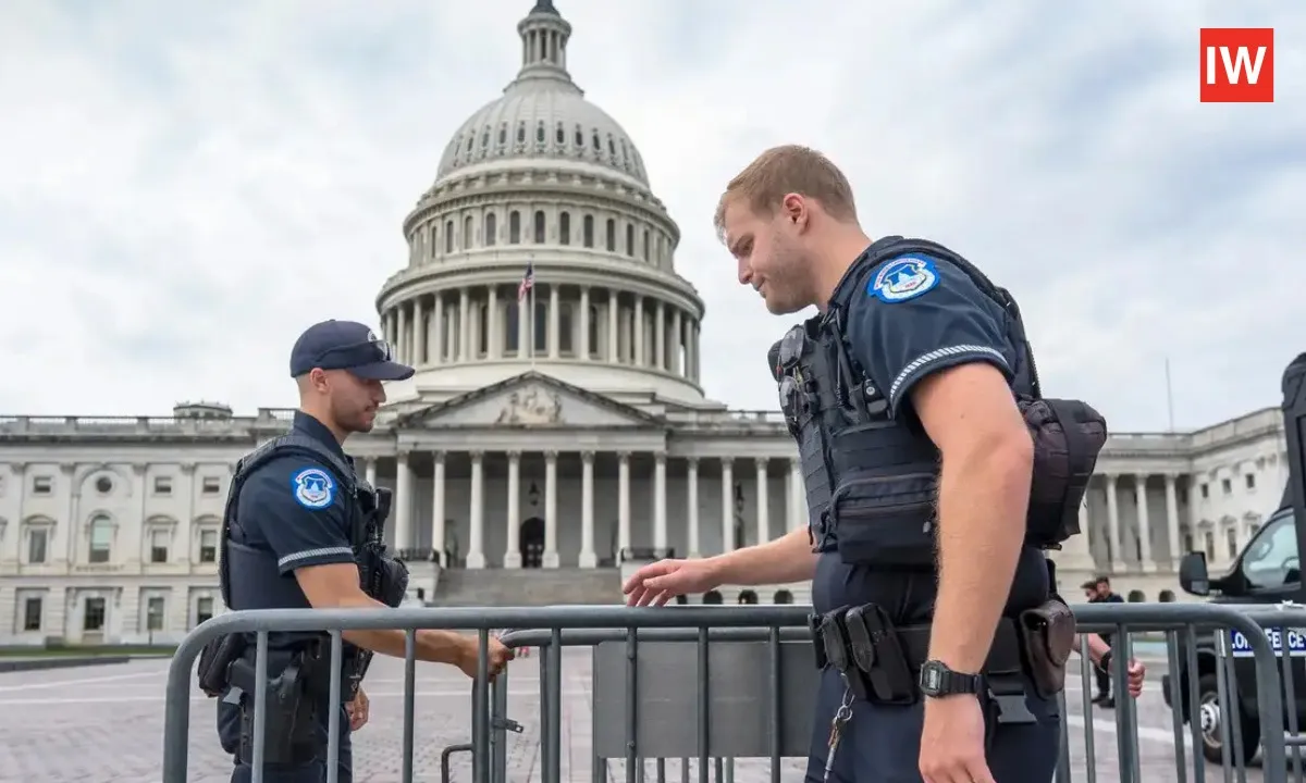  U.S. Government Shutdown Threatens Mass Layoffs and Halts Key Services