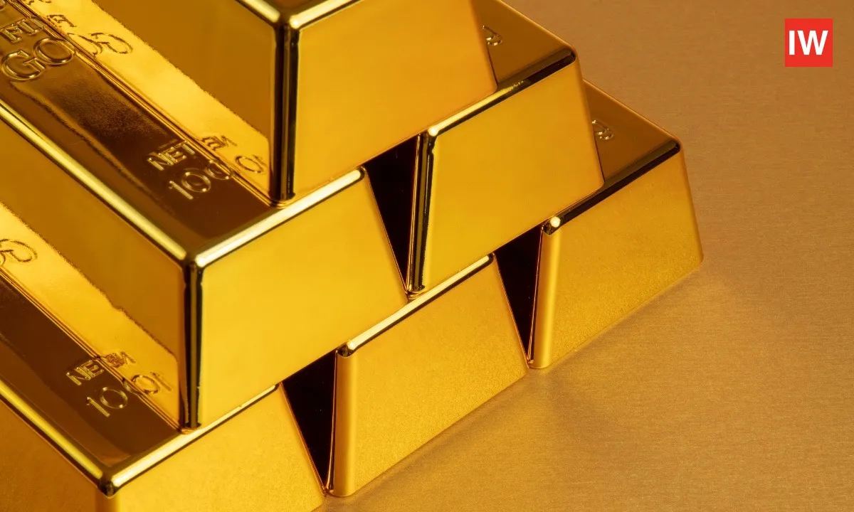  Gold Falls 1% on MCX to Rs. 1,22,950 – Dollar Strength and US Jobs Hit Market