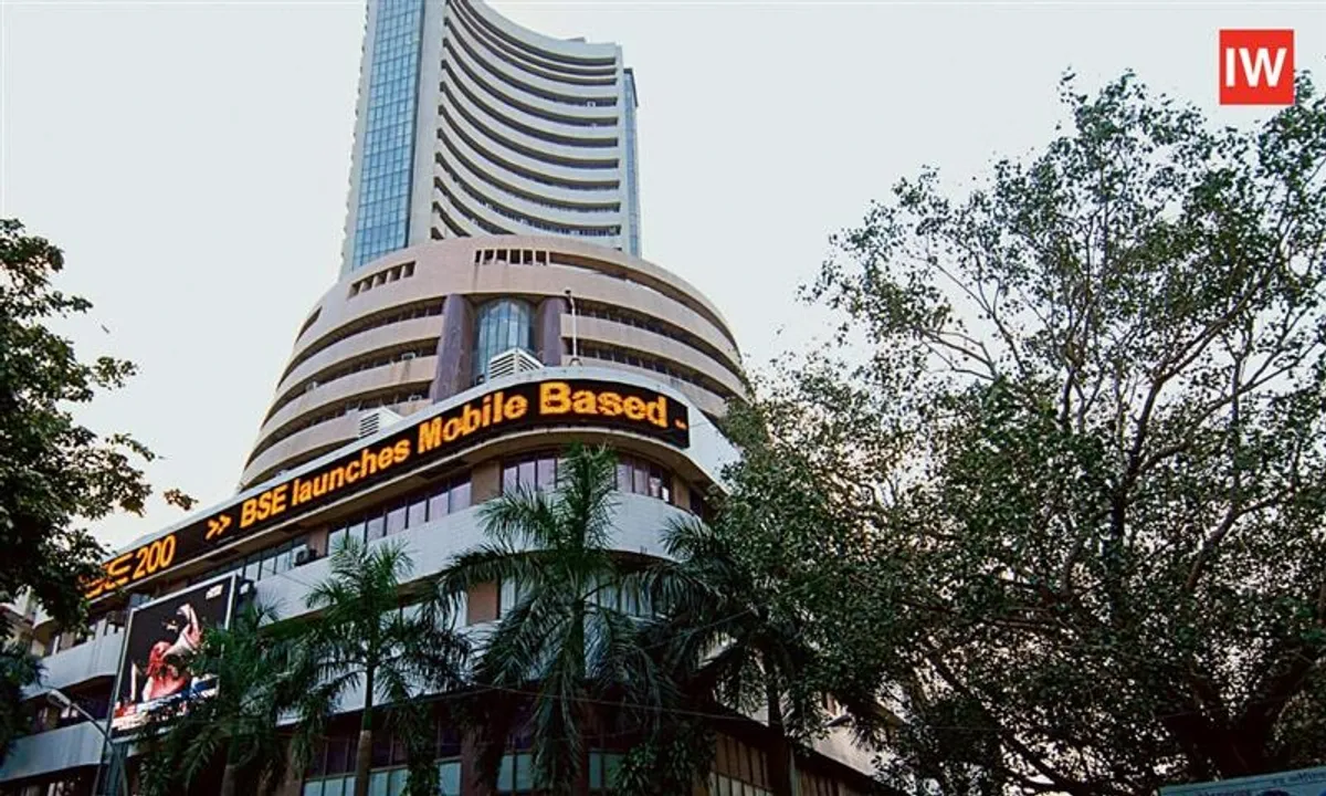 Stock Market Today: Sensex Rises to 85,869; Nifty Holds 26,252